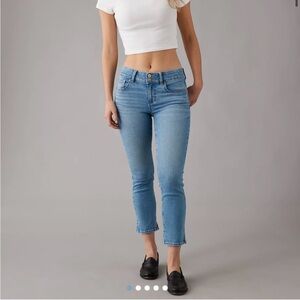 American Eagle Outfitters Indigo Abyss Cropped Jeans Size 00